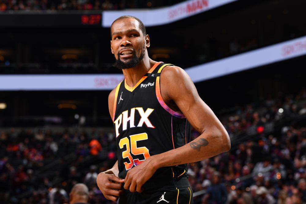 而在此背景 而在此背景